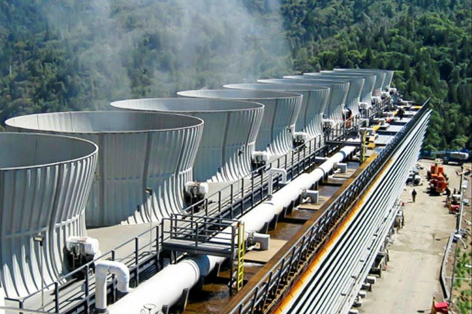 主要任务包括：用好国内国际市场与资源